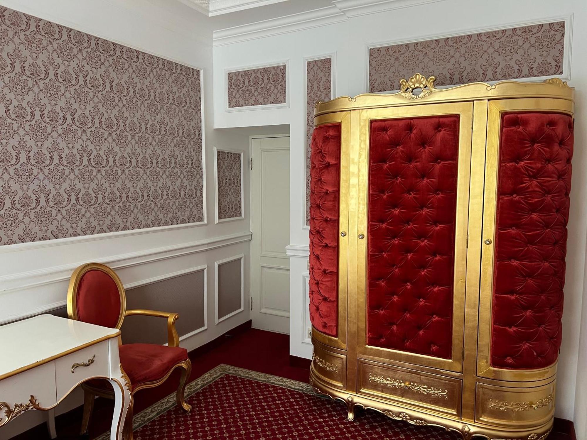 Royal Grand Hotel Kyjev Pokoj fotografie