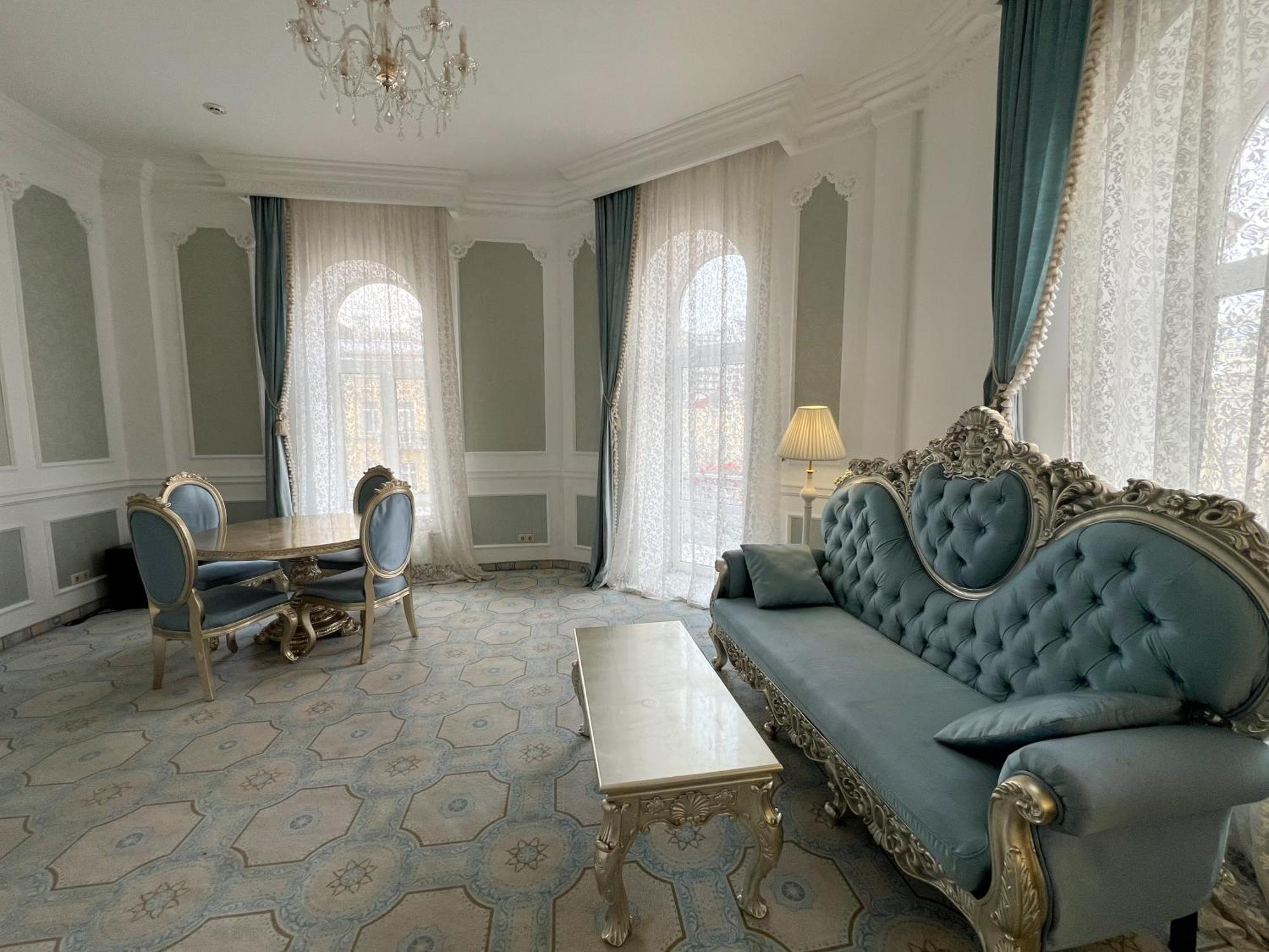 Royal Grand Hotel Kyjev Pokoj fotografie