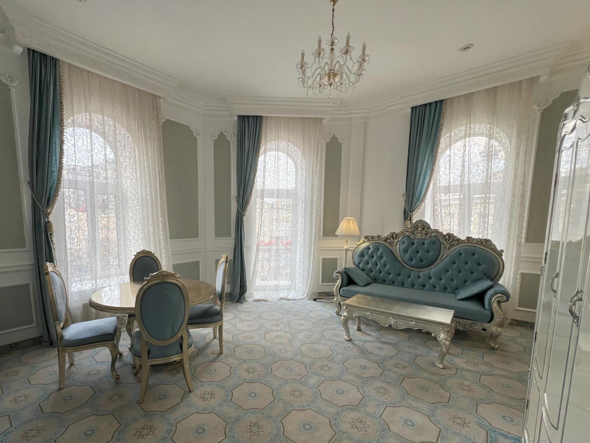 Royal Grand Hotel Kyjev Pokoj fotografie