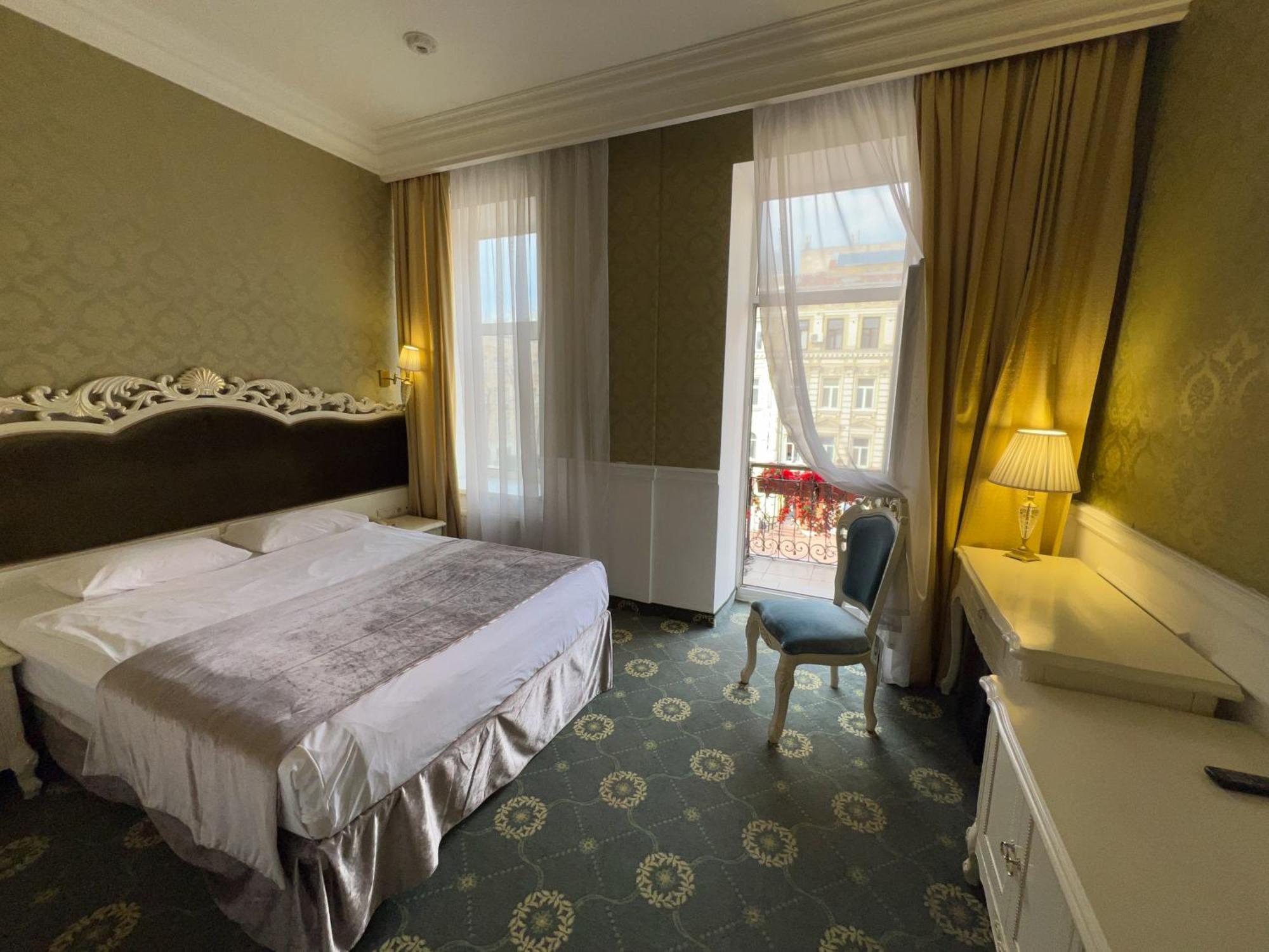 Royal Grand Hotel Kyjev Pokoj fotografie